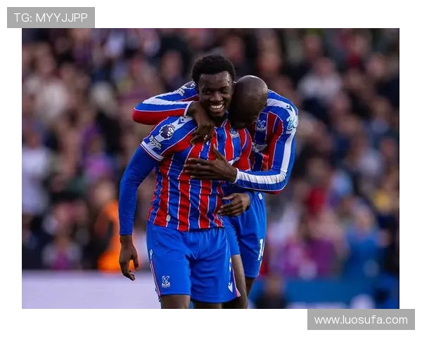 利物浦与水晶宫音乐对决激情四溢球迷共鸣的旋律与热情交织